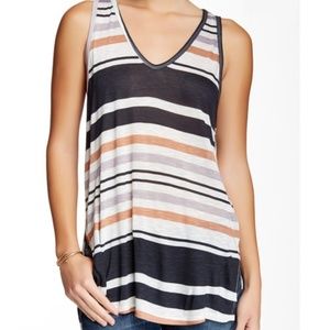 🛑SOLD OTHER PLATFORM🛑LUSH Striped Tank